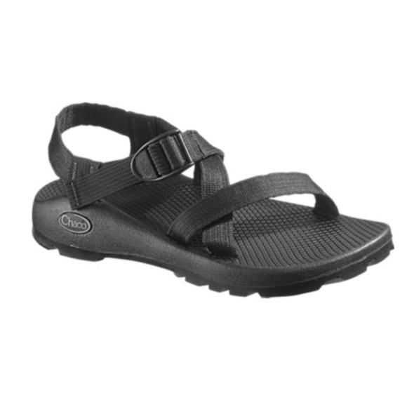 Chaco Z2 Men's Classic Black Outdoor Sandals - Picture 1 of 12